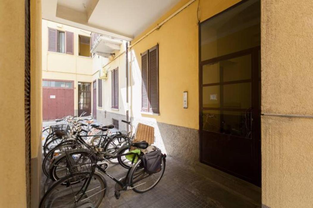 Porta Ticinese Cozy Apartment Con Balcone Milão Exterior foto
